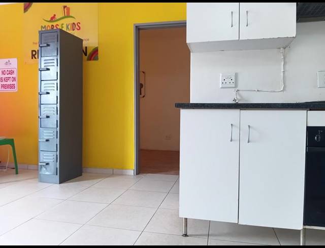 5 BEDROOM SIMPLEX FOR SALE IN COSMO CITY